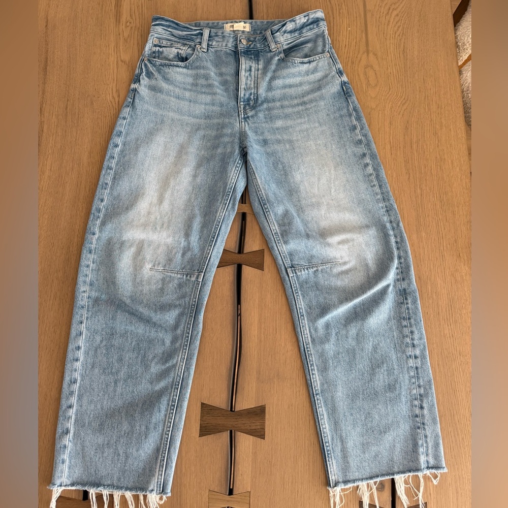 Madewell “The Darted Barrel-leg Jean” size 26 - Picture 4 of 6